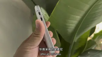 Download Video: BlackBerry Q10白色到货一些，好多学生比较喜欢用它拍照CCD相机