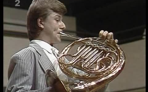 [图]Rare Footage! 14-year-old Radek Baborák plays Weber Concertino for Horn,op 45