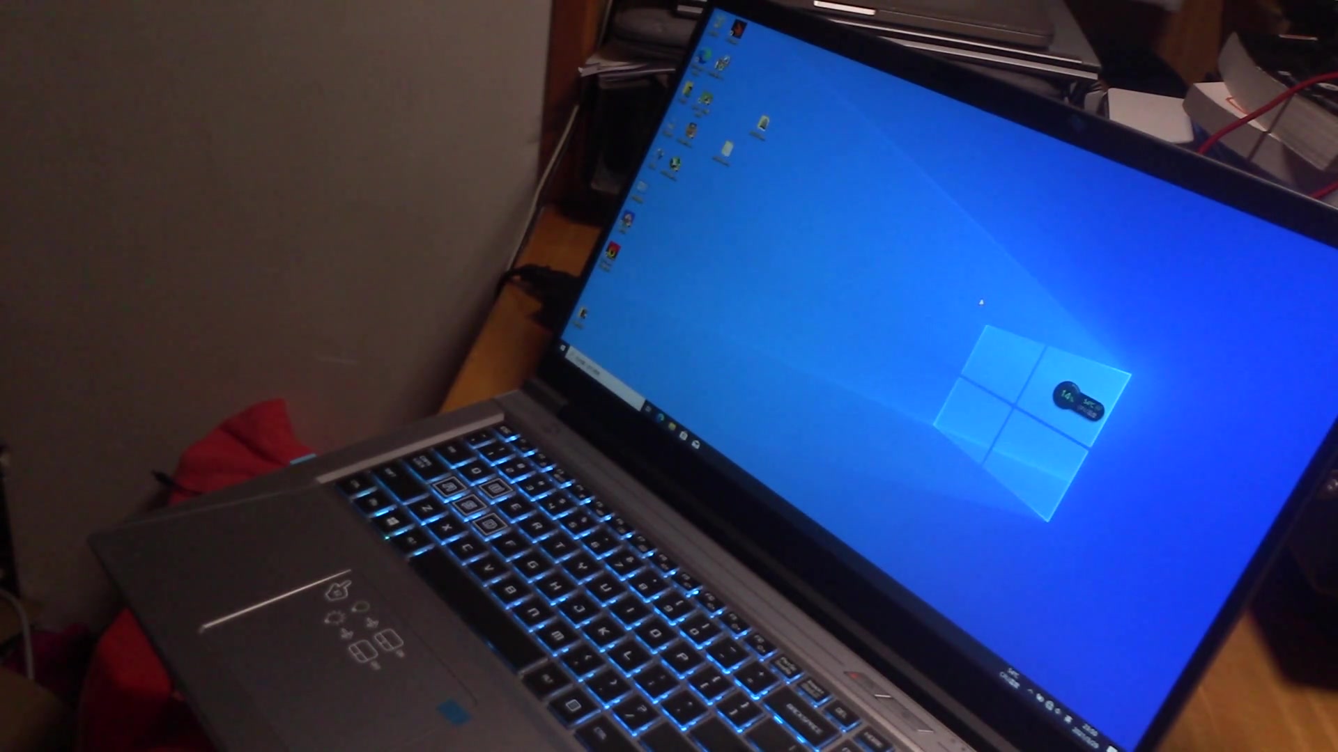 大师之路承影x17 3060笔记本电脑开箱视频1