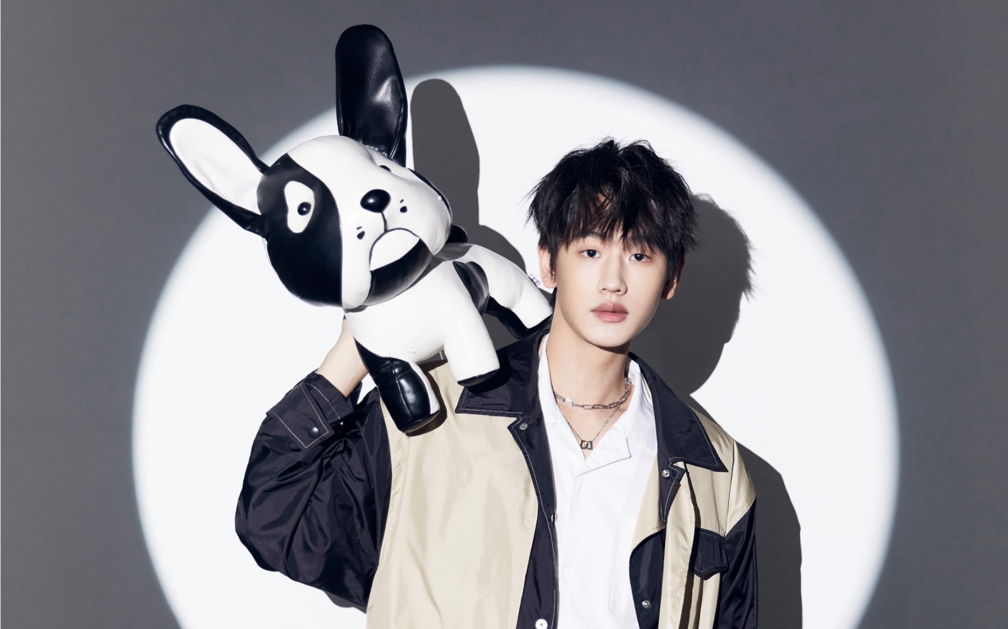 ak刘彰丨彰哥在还是很有自己想法的(好的,不会被无袖皮衣骗了_哔哩