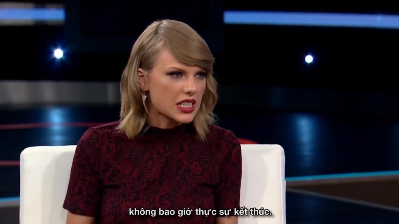 [图]看我霉如何应对无礼的主持人How Taylor Swift handled rude interviewer