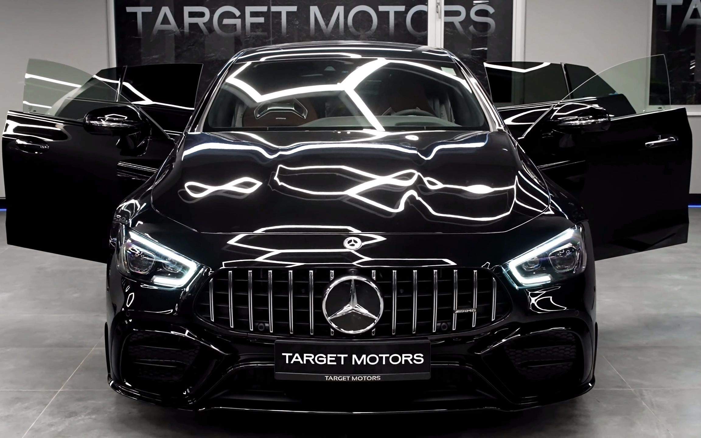 新车丨2022款奔驰amg gt4门轿跑-狂野轿车