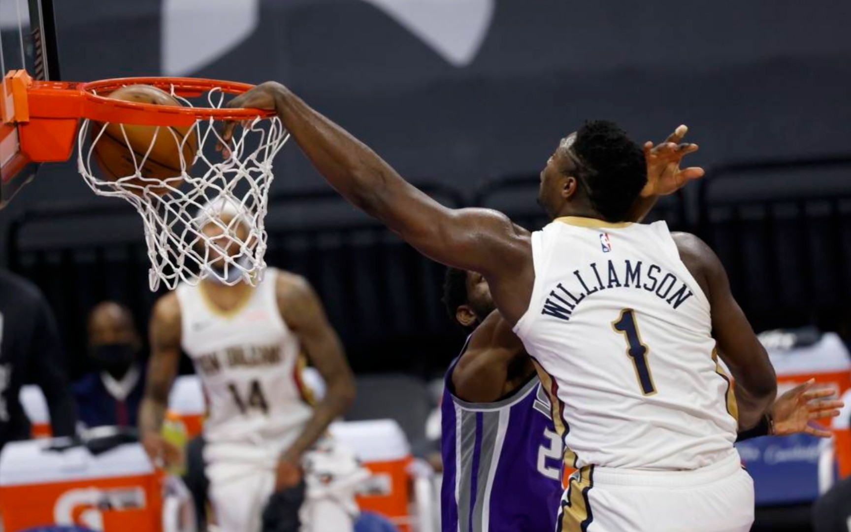 看nba也就是图一乐,真要学技术还得看我胖虎!