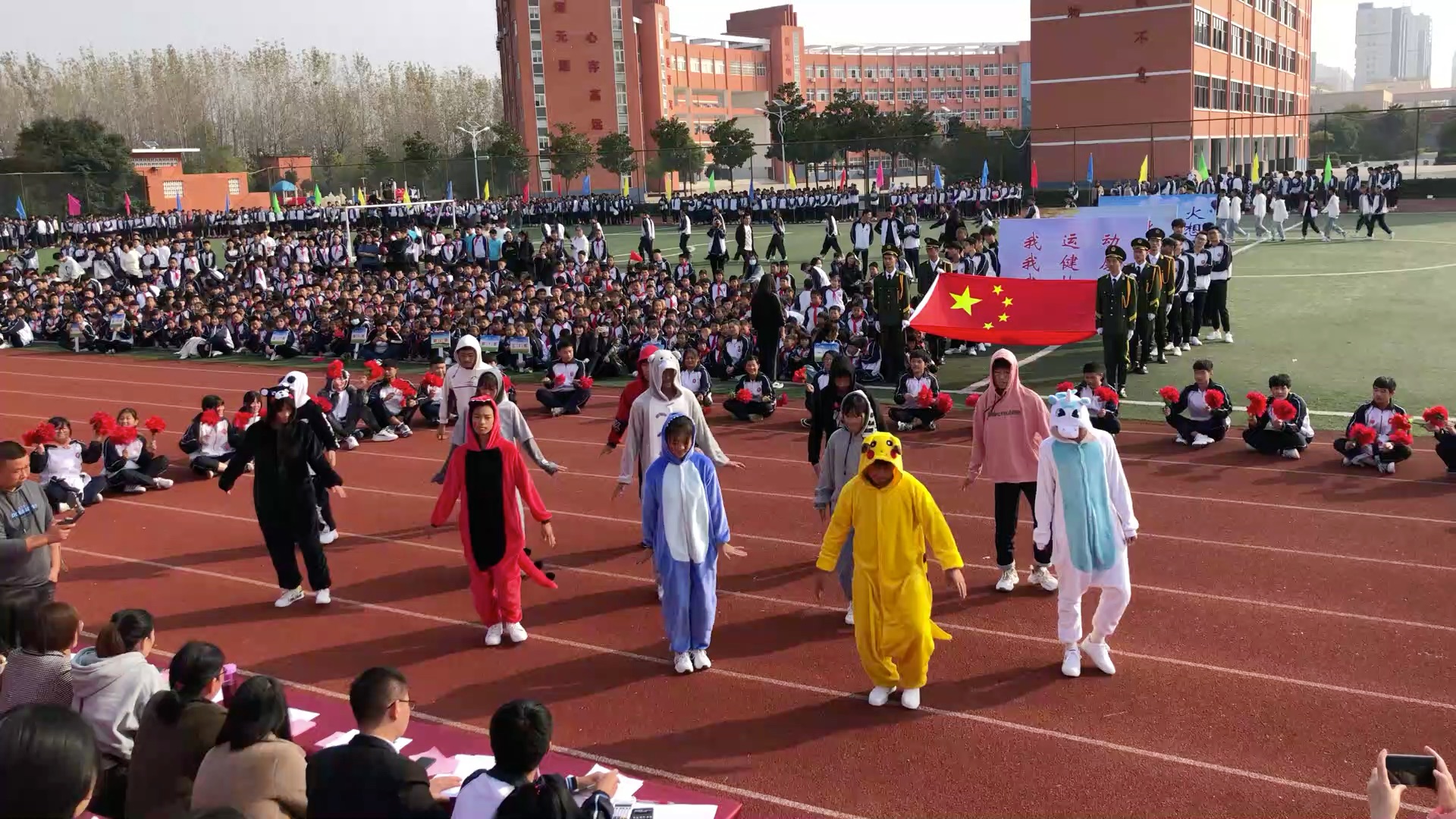 [图]初中生运动会节目表演