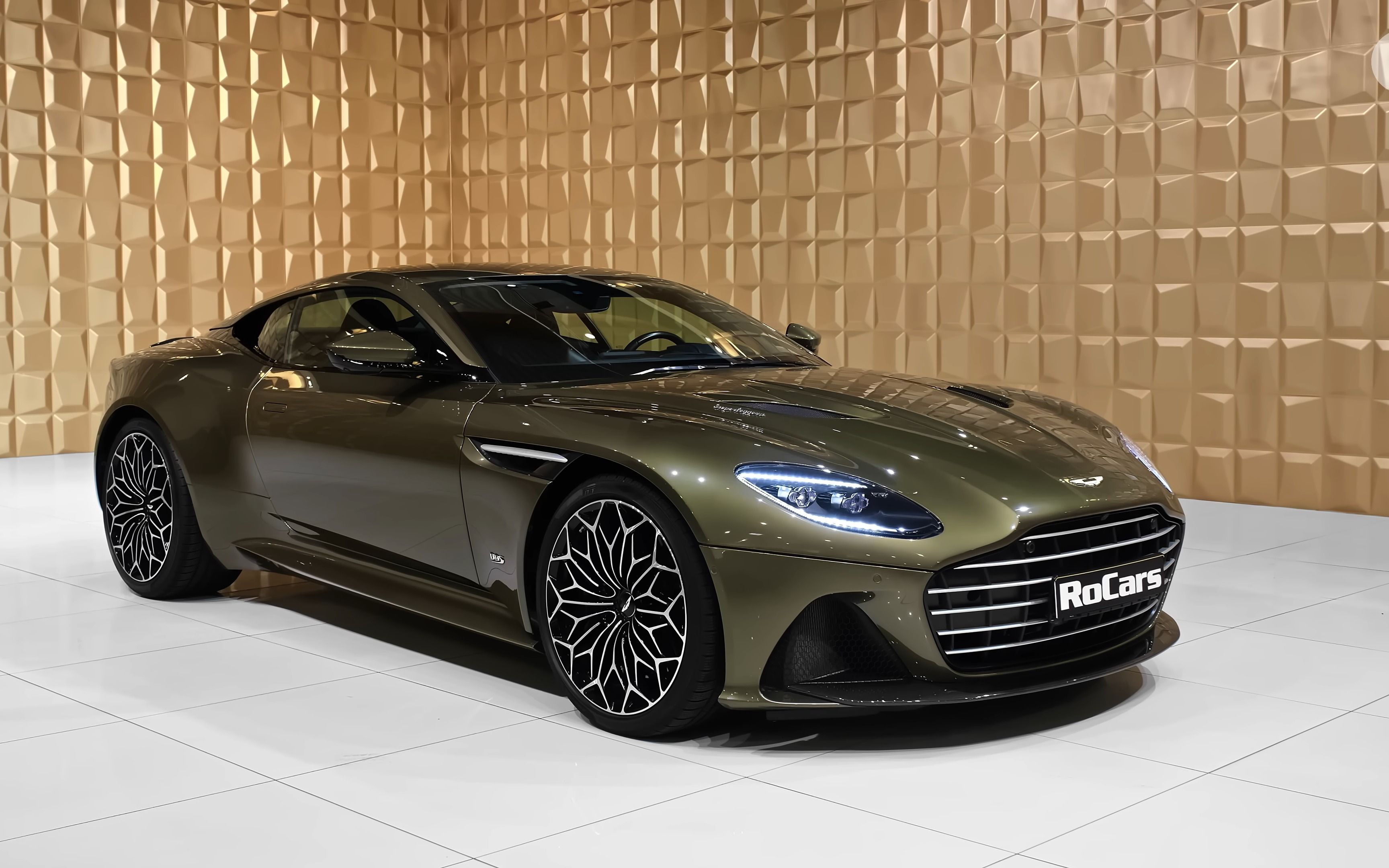 [4k 鉴赏] 阿斯顿马丁 2021 dbs