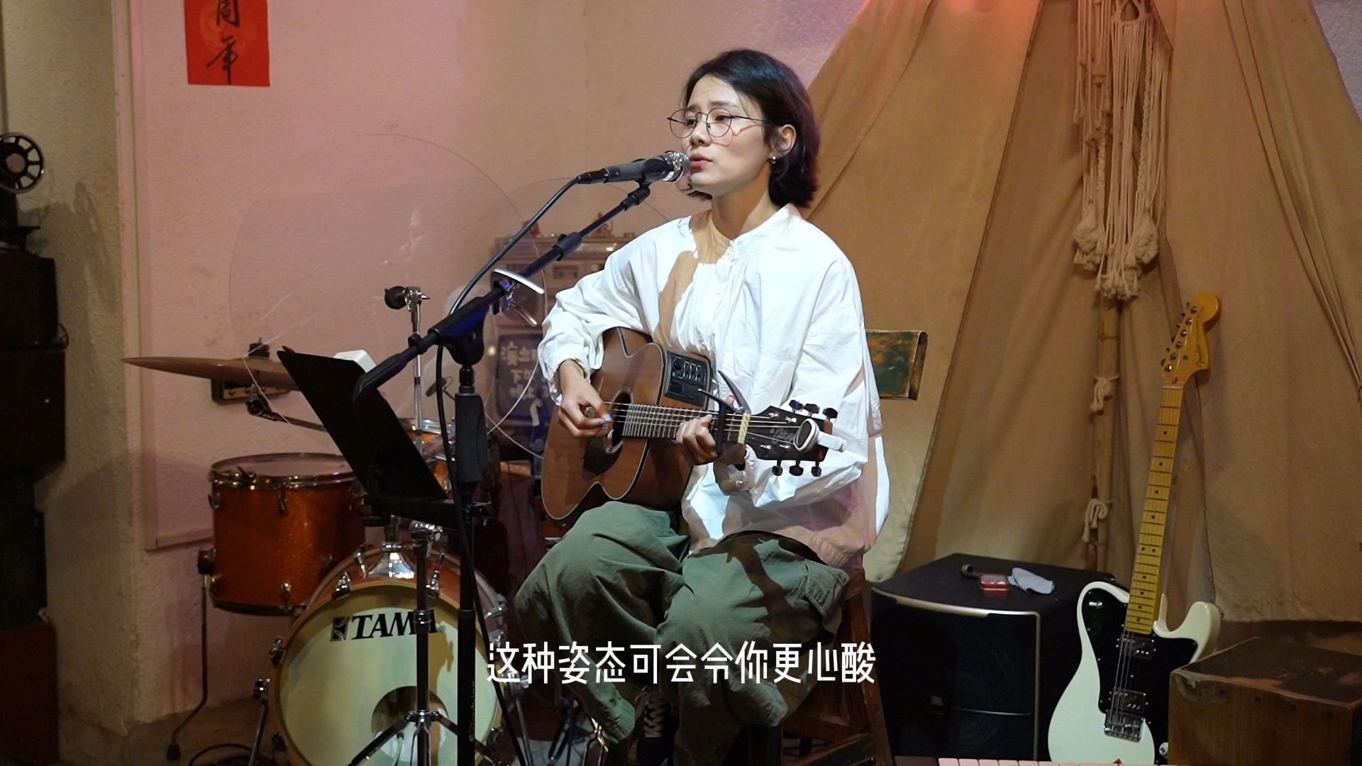 喜欢不一定要去拥有，朋友可以天长地久～