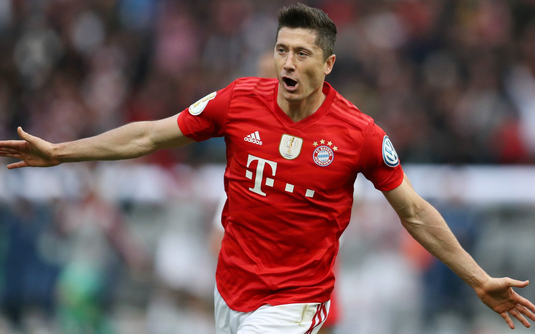 曾被誉为射王的拜仁前锋莱万,现连续4场未进一球.