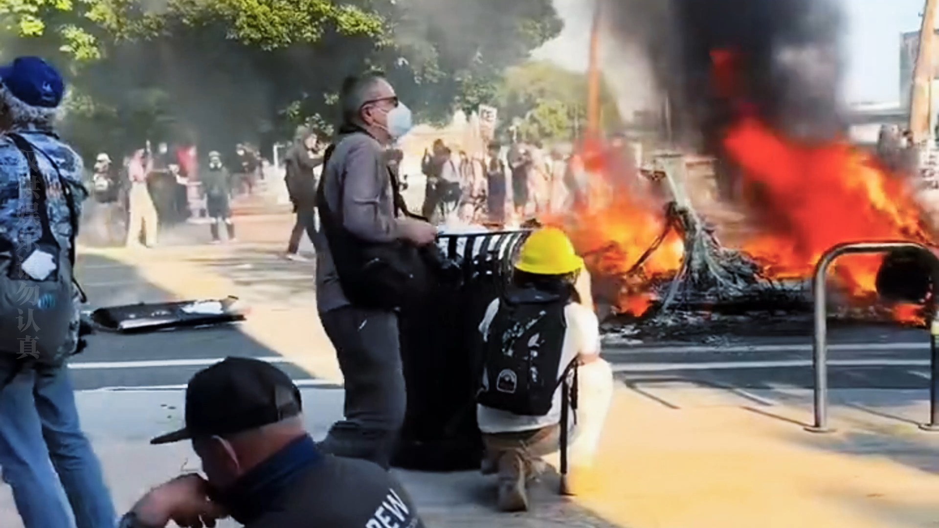 美国暴乱,国会山2.0版本,民主的大型行为艺术