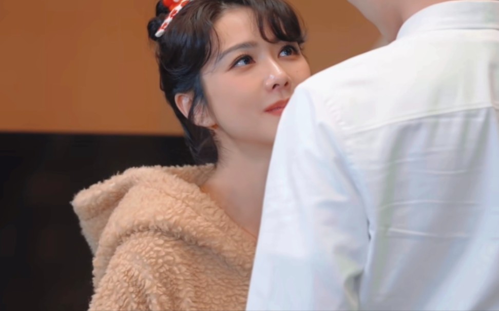 薛凯琪×周柯宇|这奇奇怪怪的cp我嗑上了,姐姐这眼神谁不动心啊