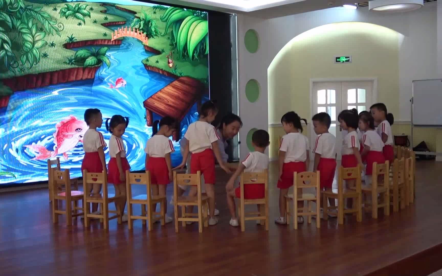 [图]中班音乐韵律《小鲤鱼跳龙门》(含课件教案）幼师幼儿园优质公开课A19