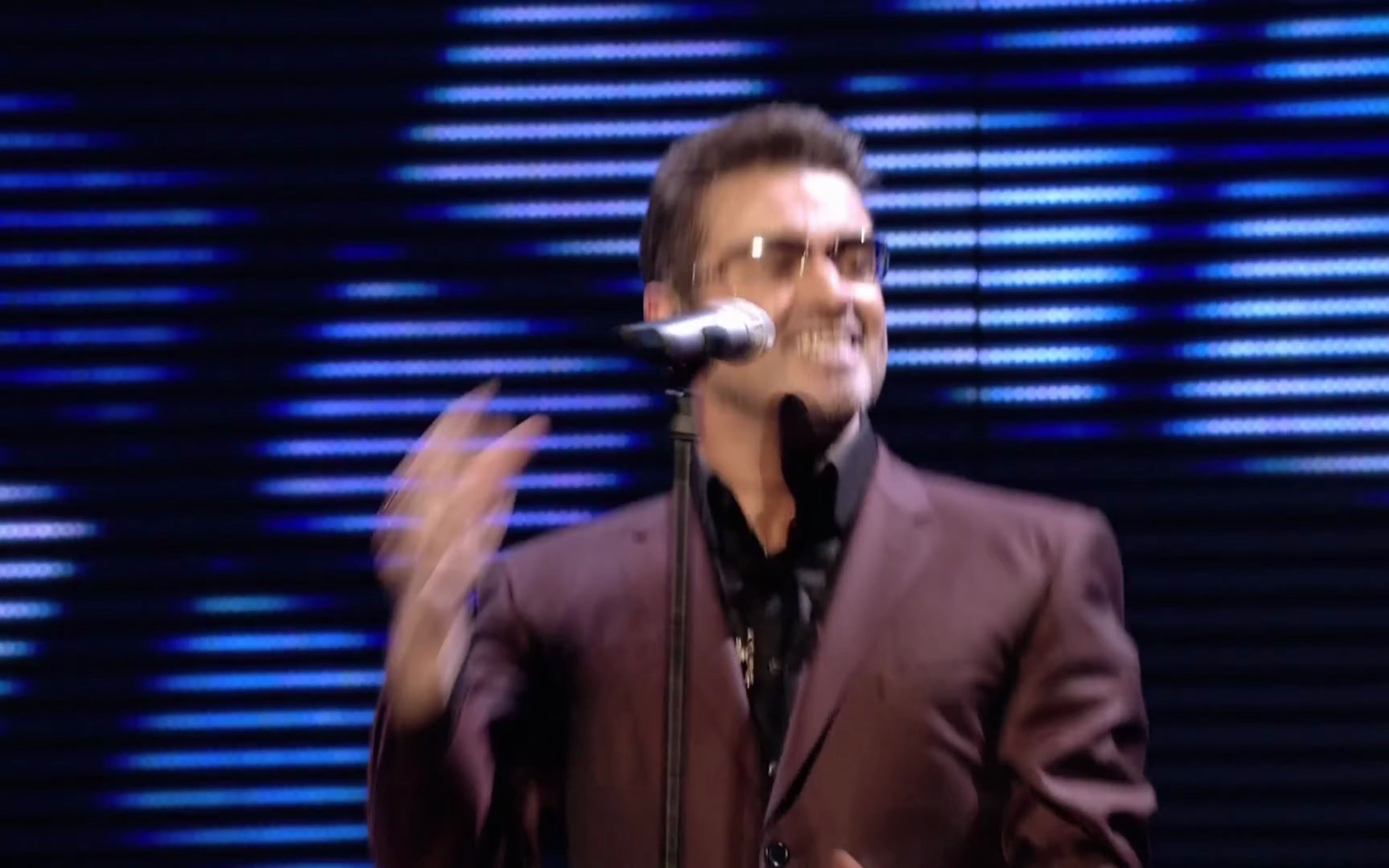 [图]【超清/George Michael出道25周年超人气演唱会现场】Fastlove & I'm Your Man - Live In London