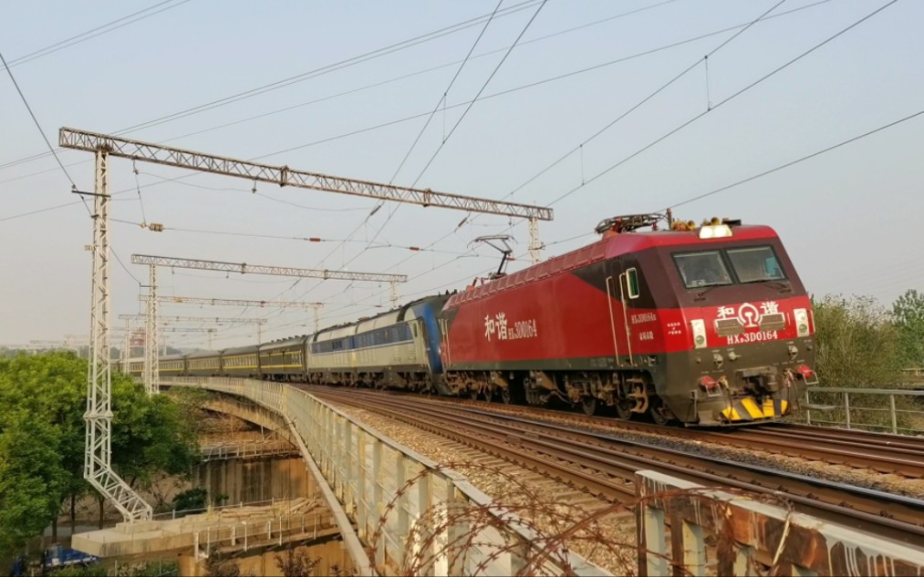 【我在北京拍火车】z38本务又机破,西长线再现"番茄猪"组合