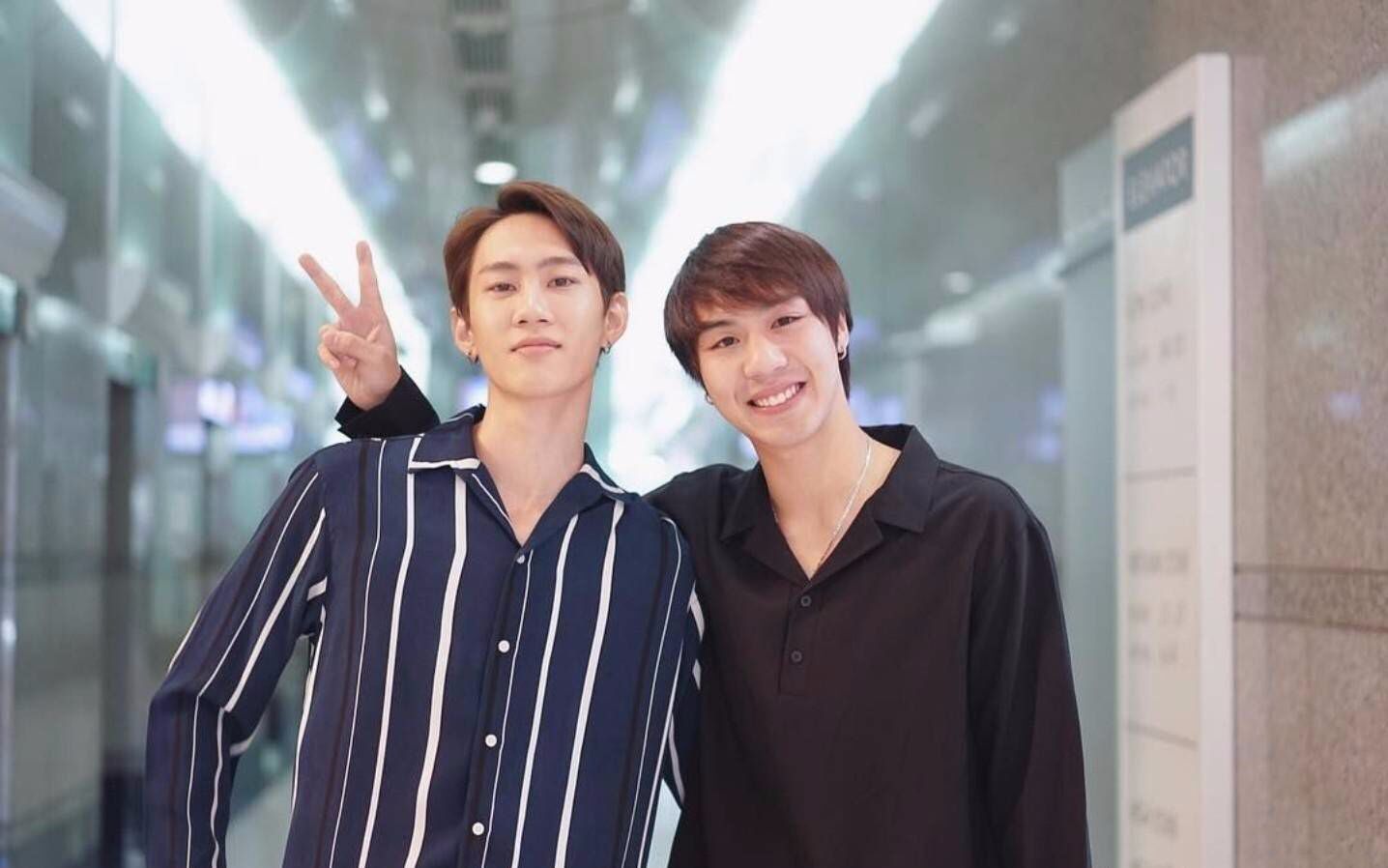 为爱所困 white 见面会采访(白船)高甜