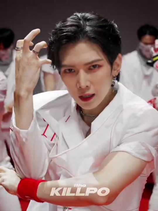 这个眼神交流版本更强烈omg看看他们的面部表情