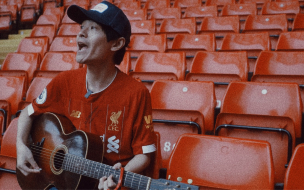 [图]【海象】You'll Never Walk Alone 利物浦队歌永不独行 在Anfield Kop看台演唱