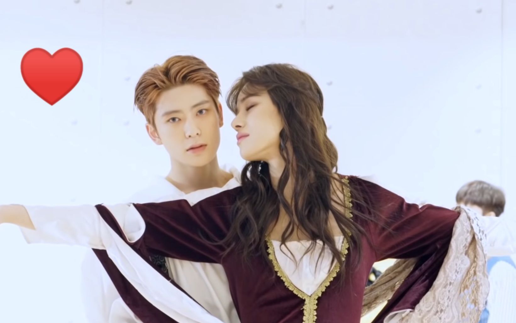 nct万圣节金廷祐郑在玹别样演绎泰坦尼克号