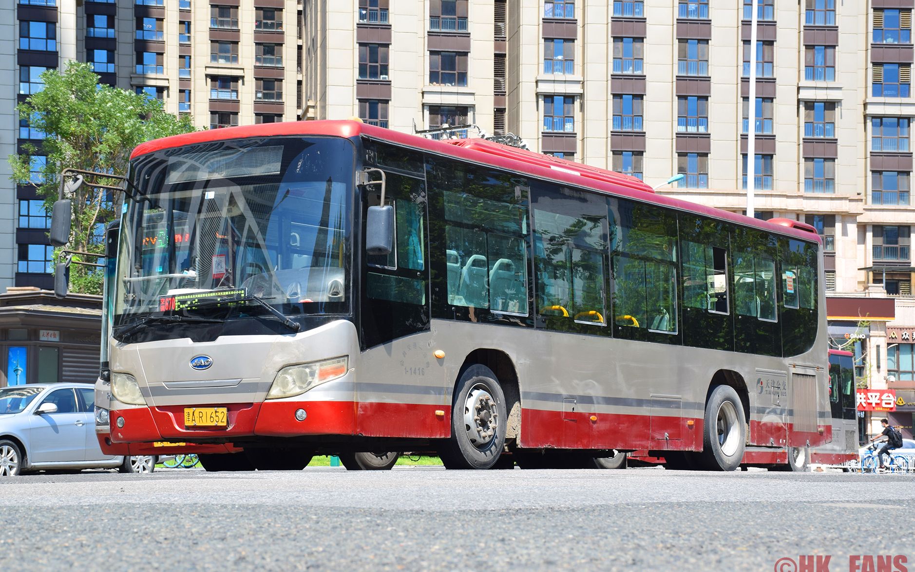 【hk_fans】天津公交:hk6105g4通过南市食品街 670路前方视角