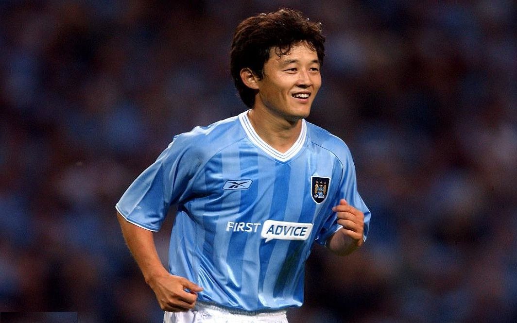 孙继海在英超曼城主场的首秀:攻防两端均表现出色,帮助球队战胜对手