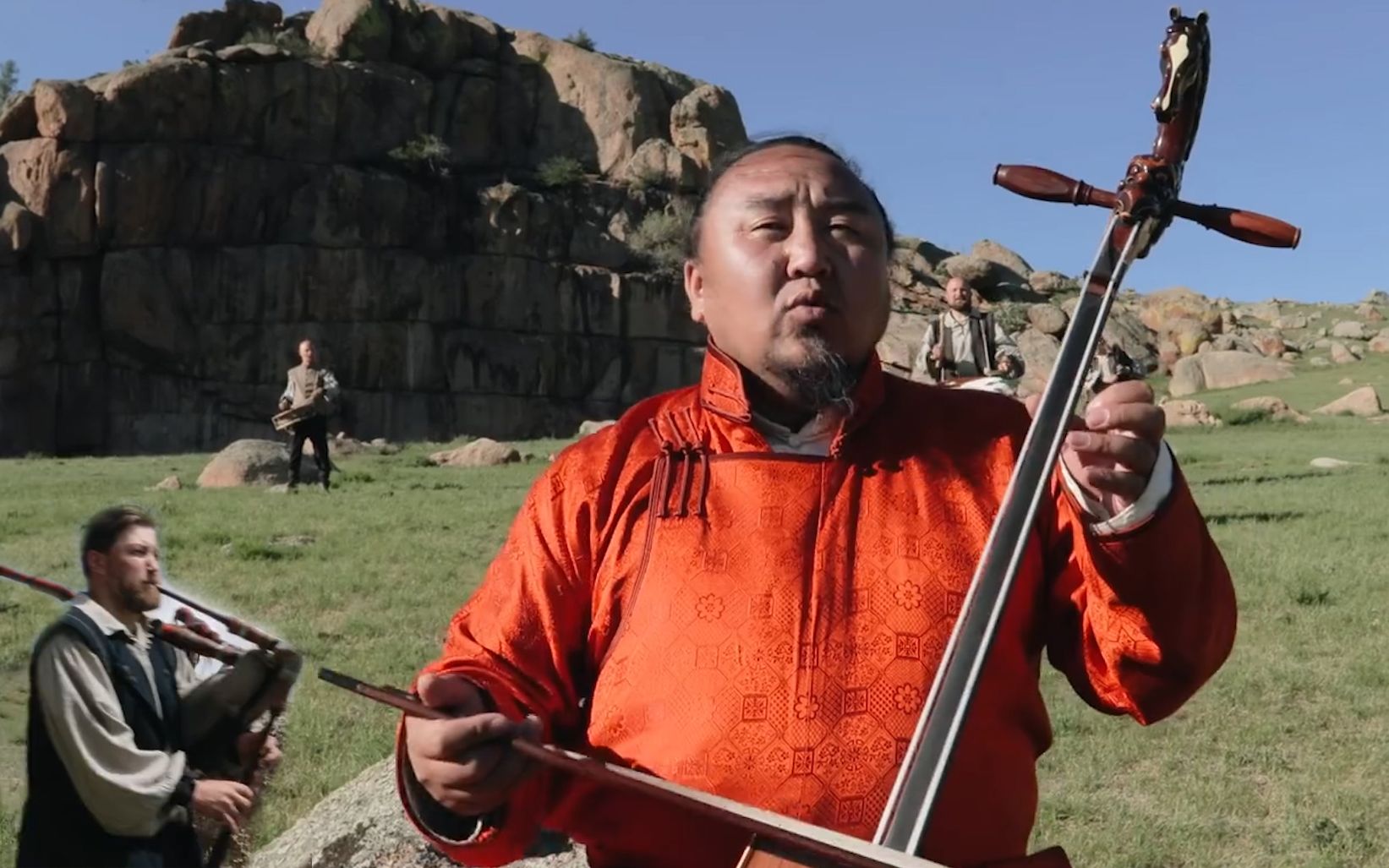 [图]当马头琴遇上风笛，老外听完曲子，激动地想徒步去中国的大草原