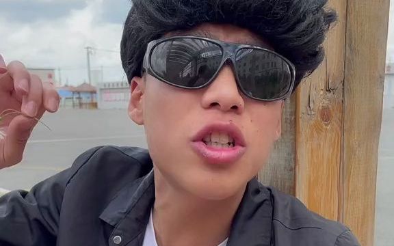 【牛马青年】保安vs大牛开战!