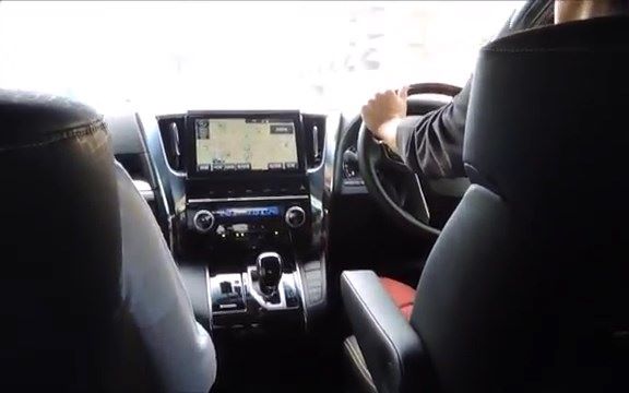 [图]Vellfire Golden Eyes 試乗動画