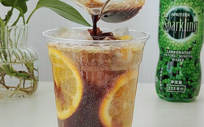 居家也轻松制作的甜橙冰美式气泡制作所需在简介研究捣鼓下吧好喝省下