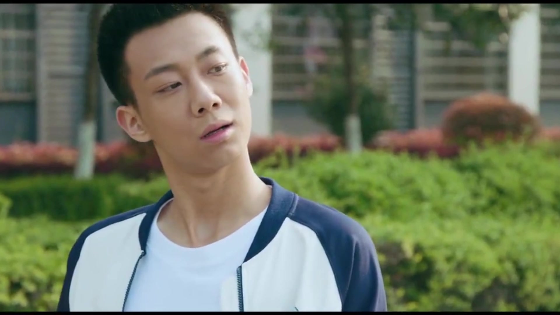 致我们单纯的小美好吴柏松认小希做大哥