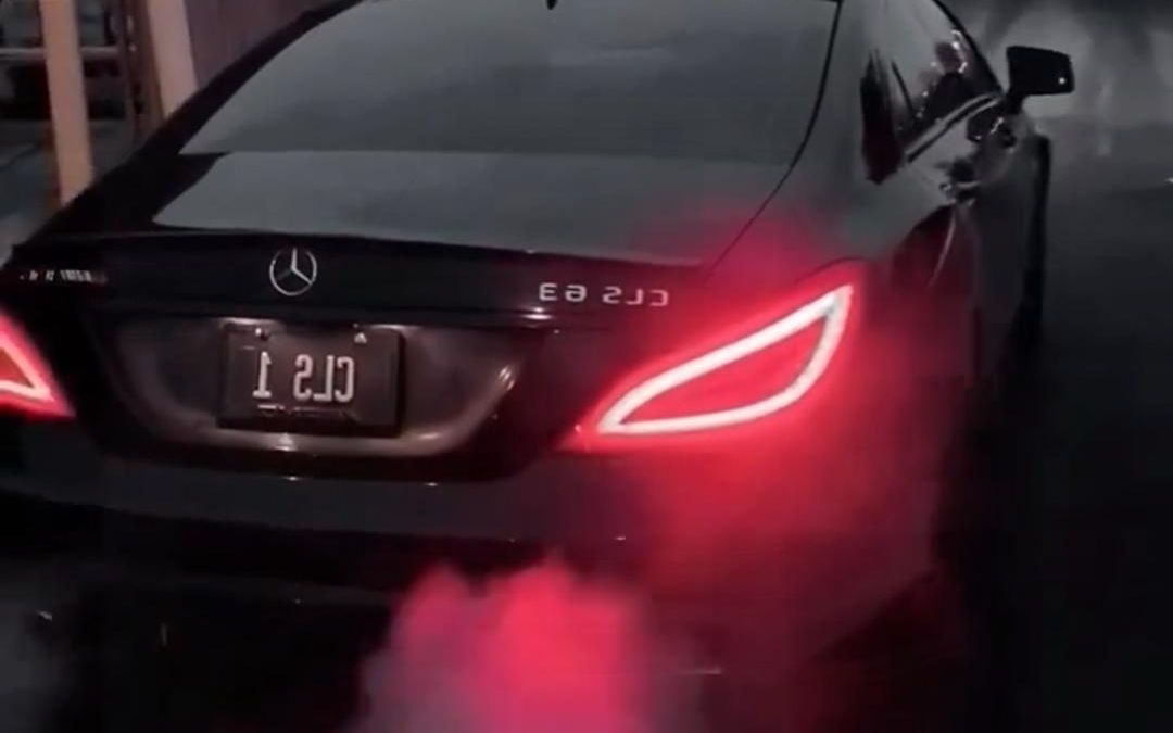 "既然刷到 说明奔驰cls63离你不远了"