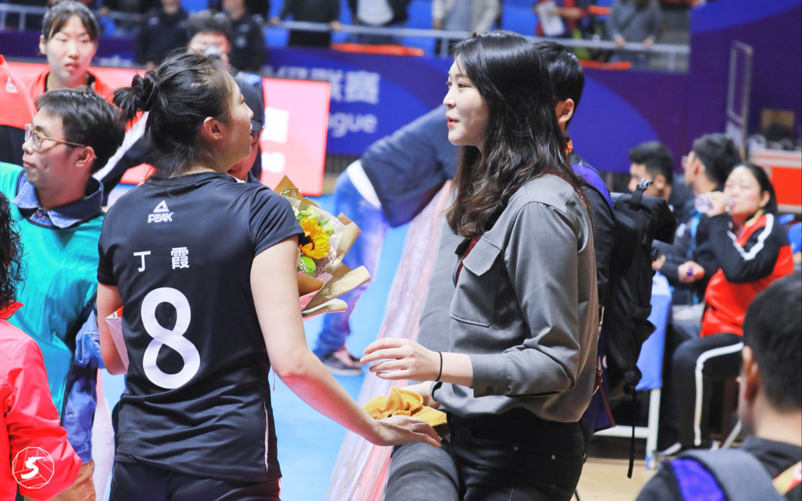 丁霞&惠若琪!瞅瞅表姐和表妹咋互动的?