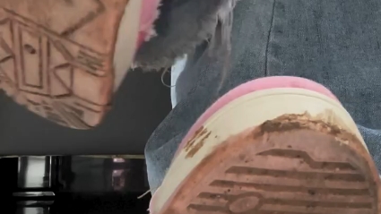 鞋底脏了怎么办