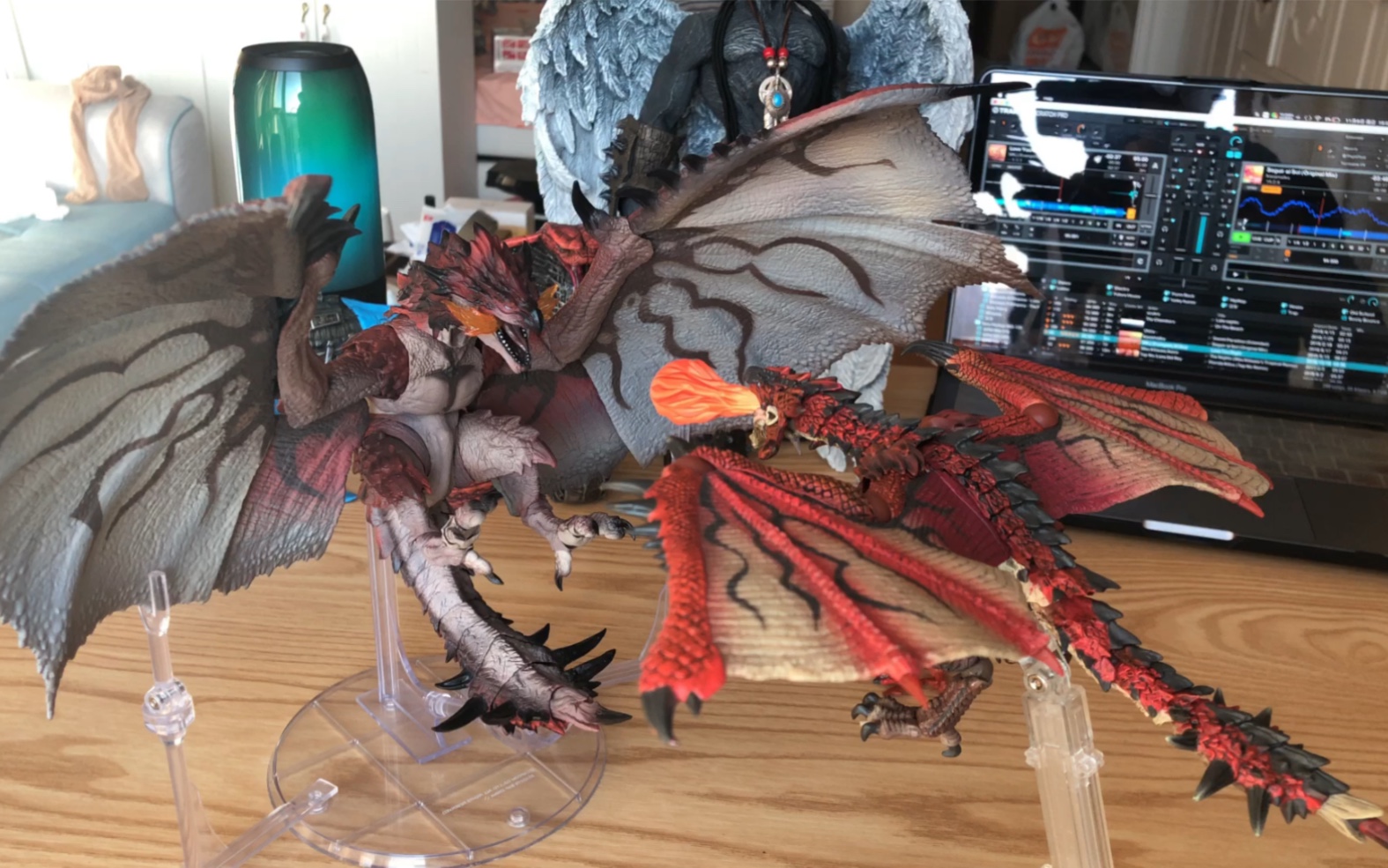 短评-万代 shm 雄火龙 -评测试播