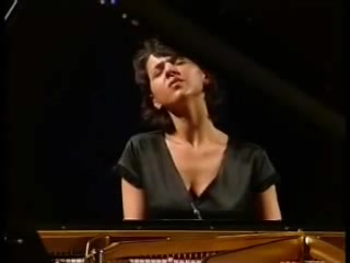 [图]Schumann：Fantasy in C Major, Op.17-1 — Khatia Buniatishvili 舒曼：C大调幻想曲 第一乐章