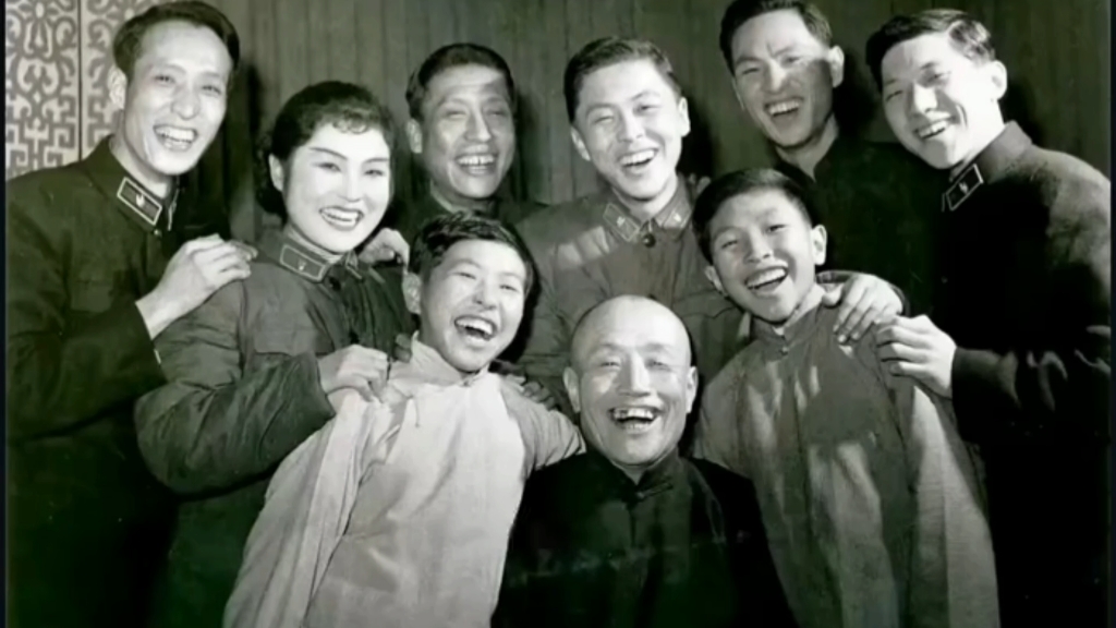 1961年,常连安与常宝霆,常宝华常贵田等儿孙在天津的一张老照片