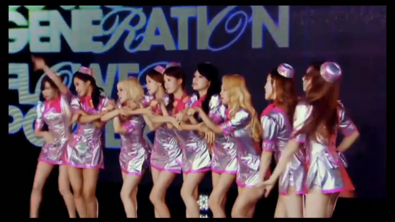 [图]Girls'Generation (SNSD) - Flower Power Live NICONICO （2012）