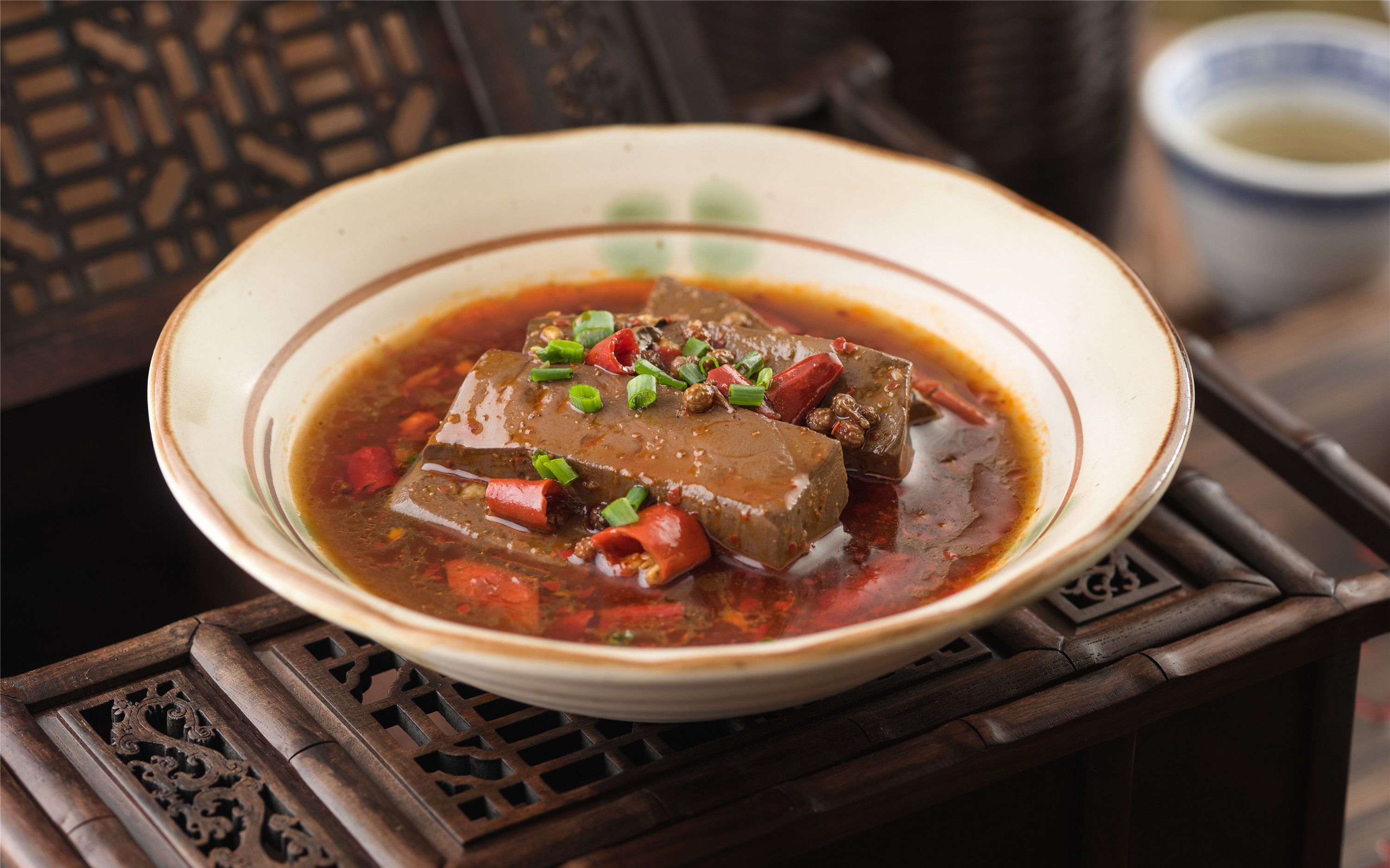 【大牌美食】巨巨巨好吃的下饭神器麻辣鸭血,在家分分钟做出来!