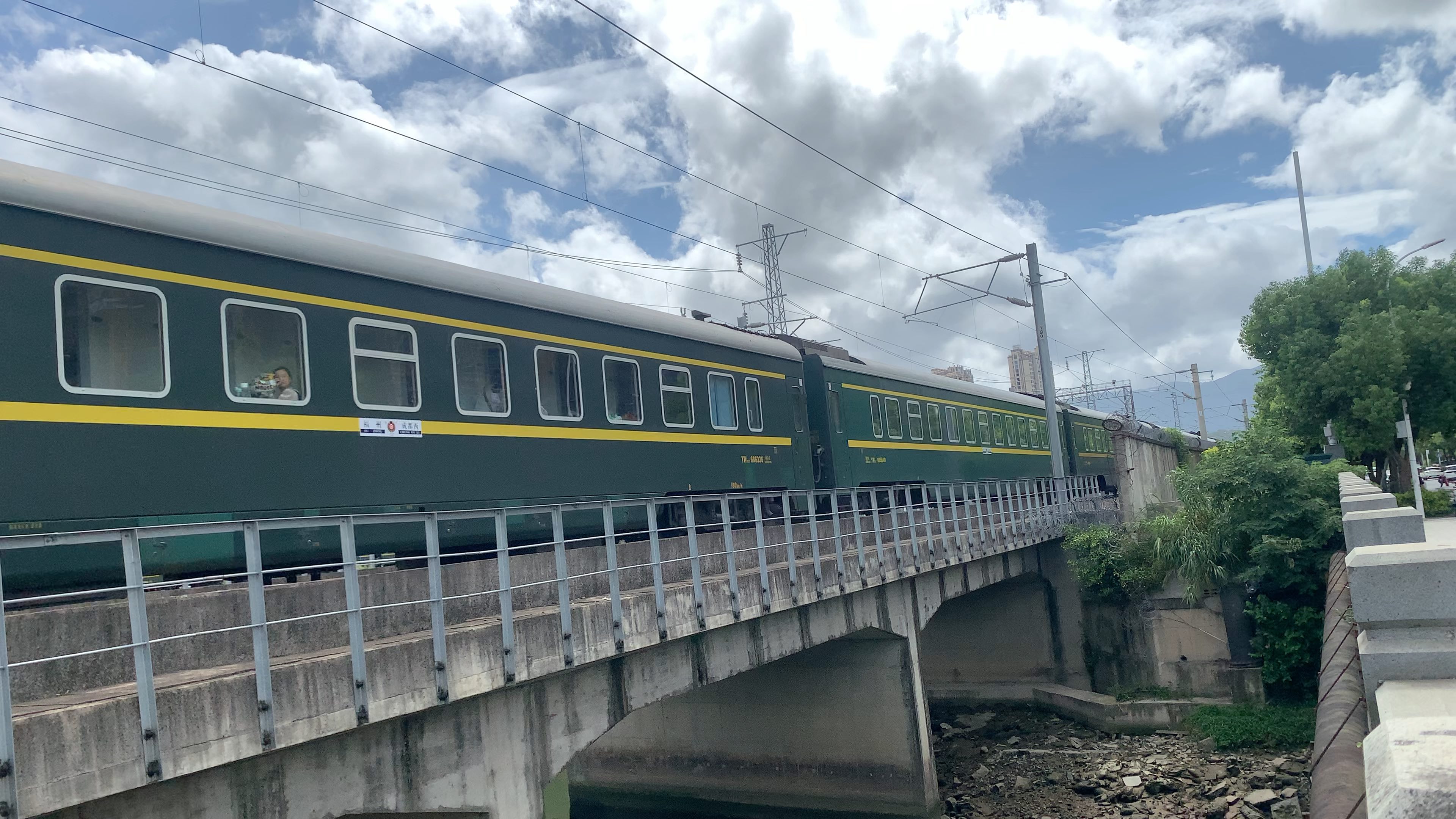 z392次 hxd3d 0160牵引