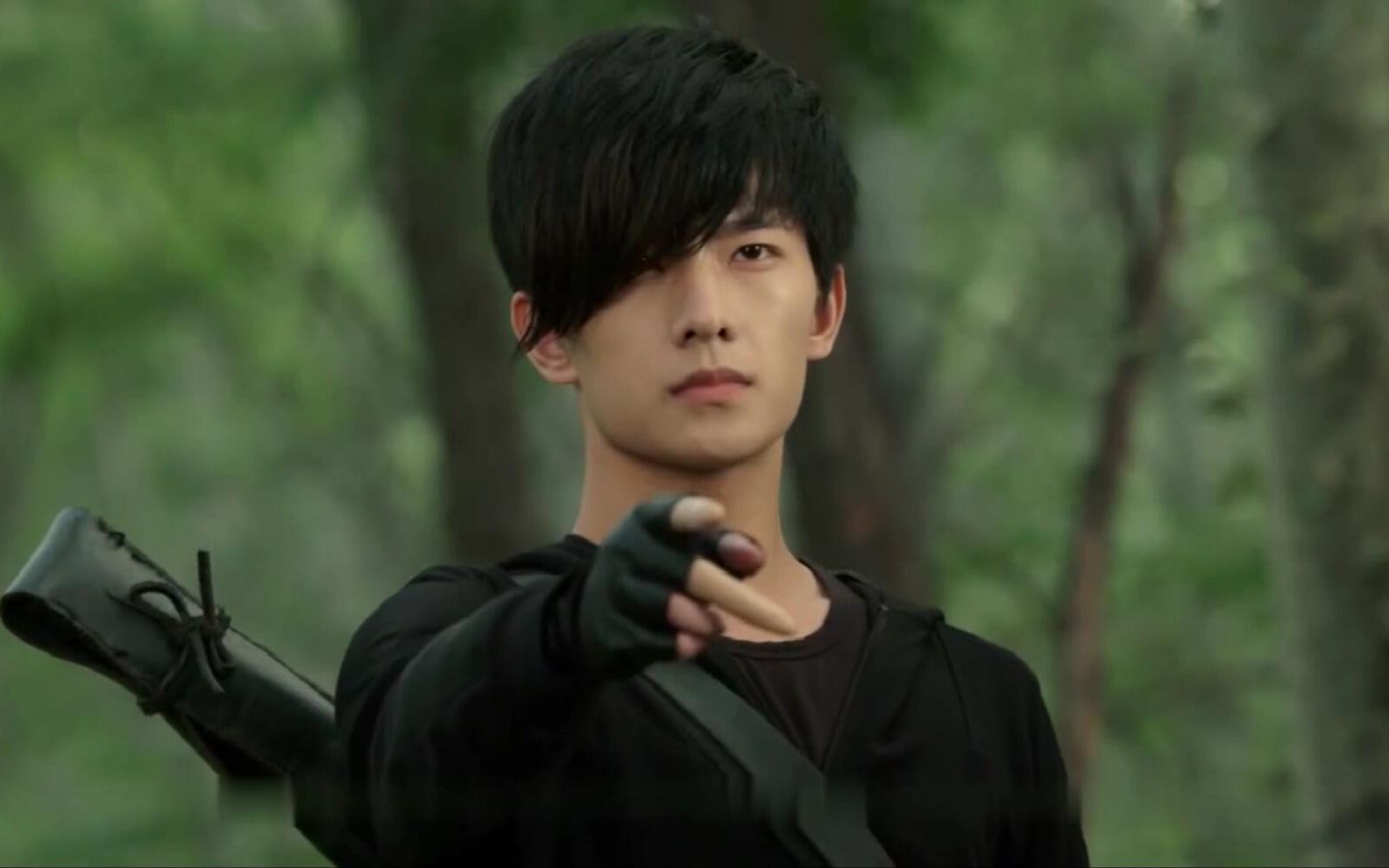 盗墓笔记:张起灵竟能和粽子对话,他的真实身份太可疑,你造吗?