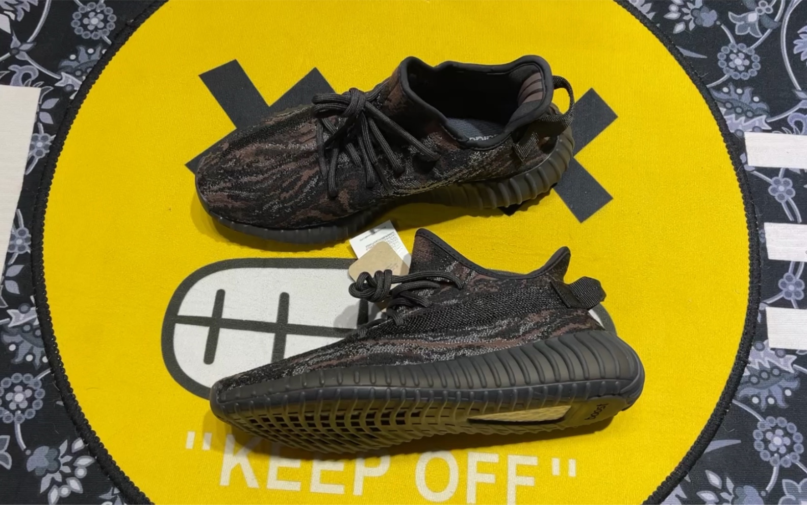 yeezy 350 boost v2 暴龍獸gw3774!尺碼36-48!