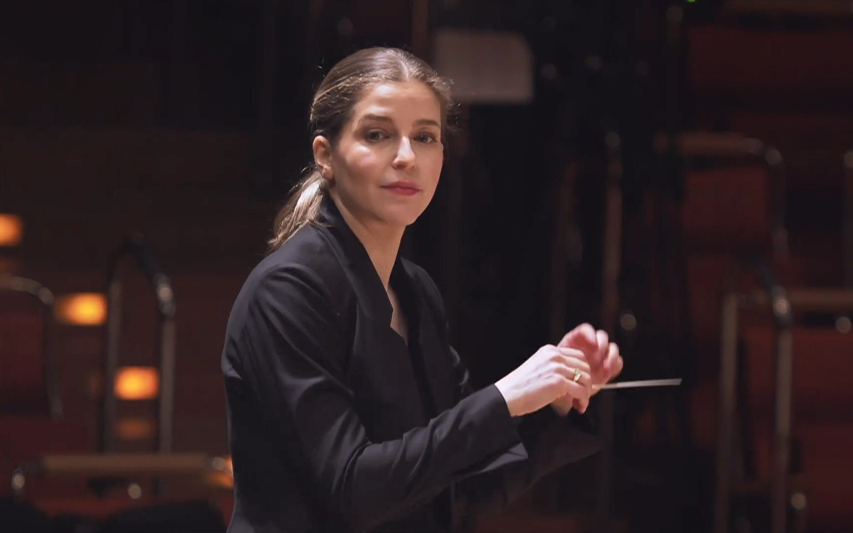 贝多芬第二交响曲 karina canellakis指挥科隆居策尼希乐队