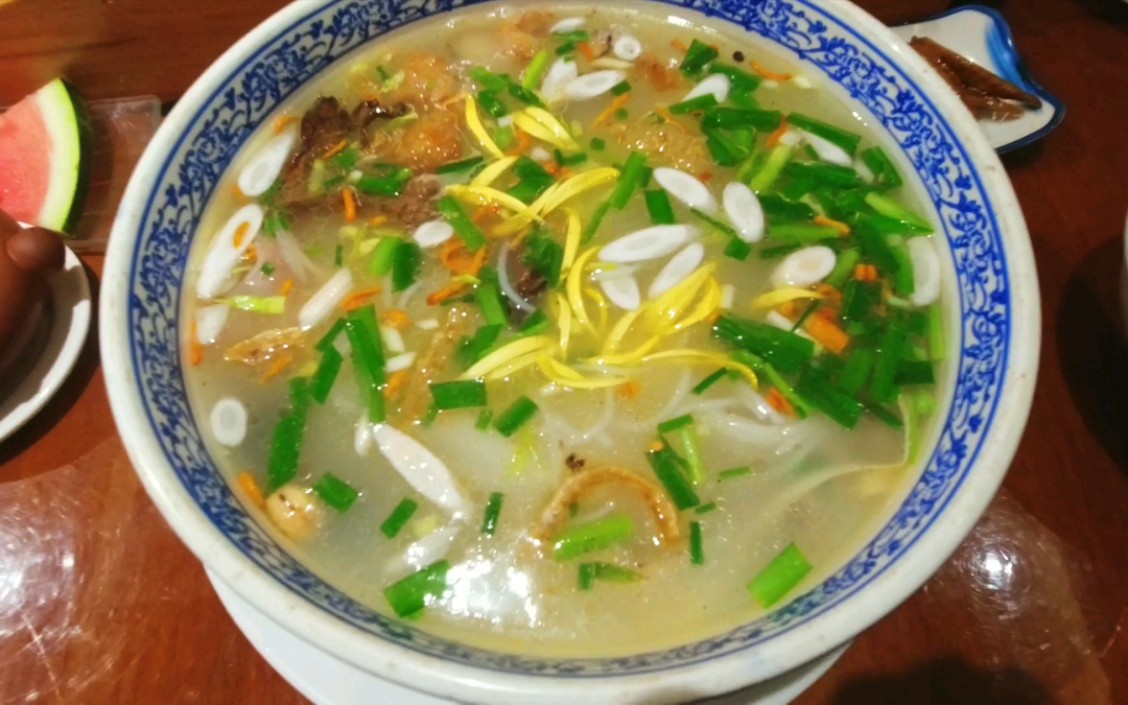 菊花过桥米线,过年不来一碗?