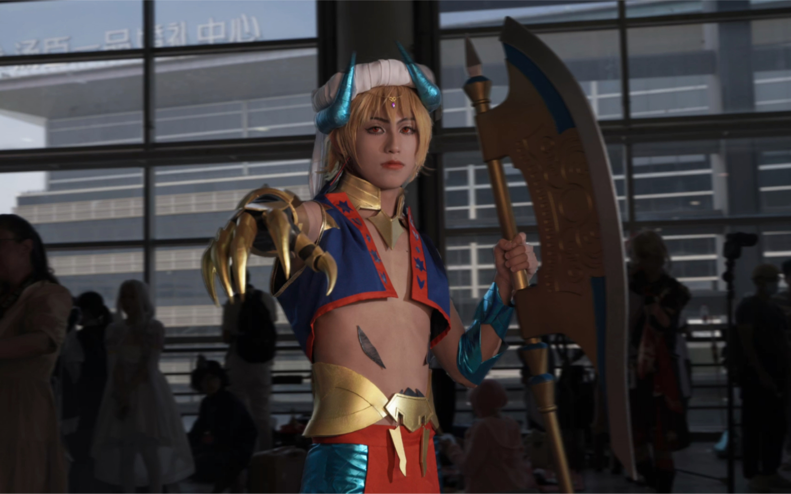 吉尔伽美什cos_哔哩哔哩_bilibili