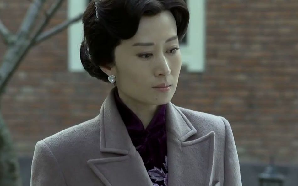 明楼喊大姐同志,竟坦白是大姐直系上级,大姐顿时愣住