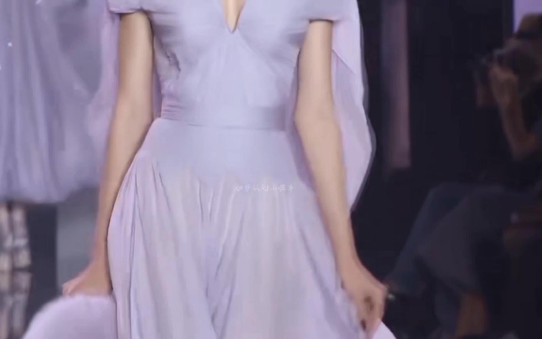 [Ralph&Russo]深受国内外女星青睐英国品牌的仙女系廓形复古感好强啊!哔哩哔哩bilibili