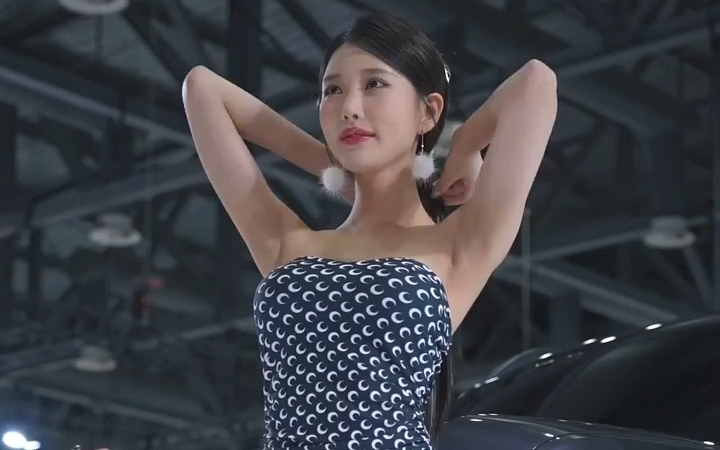 韩国车模 李诗雅