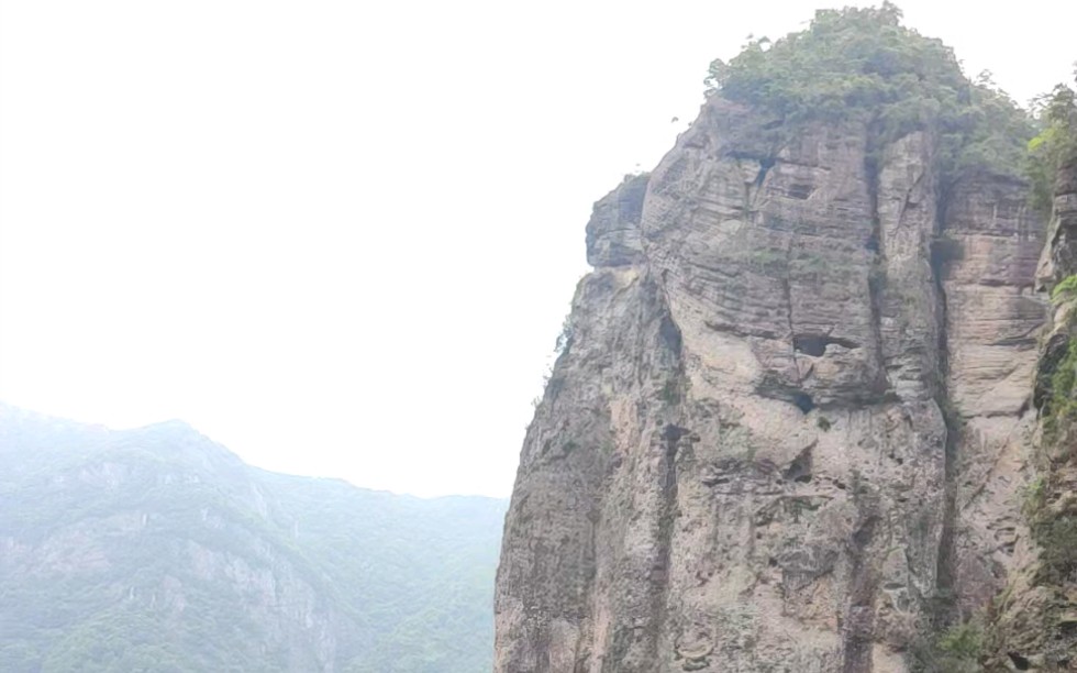 [图]雁荡山灵岩采药