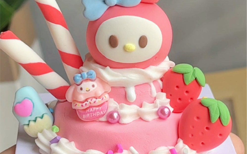 【粘土教程】美乐蒂草莓蛋糕
