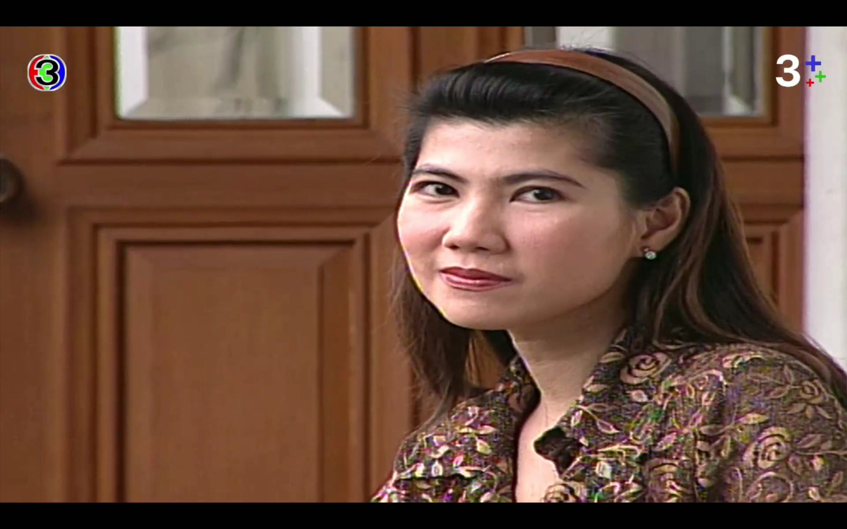 2000苦蜜cutjaung知道男主快回来了故意让儿子去叫女主好让男主看到