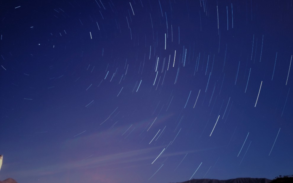 用小米9拍摄了一段星轨,挺震撼的!