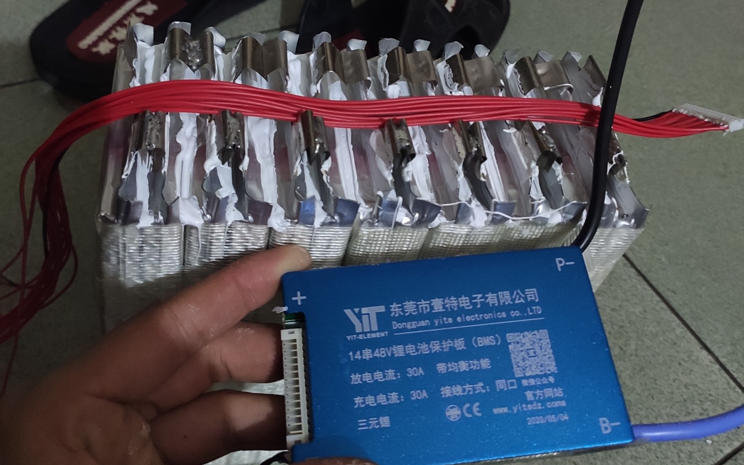 组装48v20ah14串三元锂电动车锂电池组