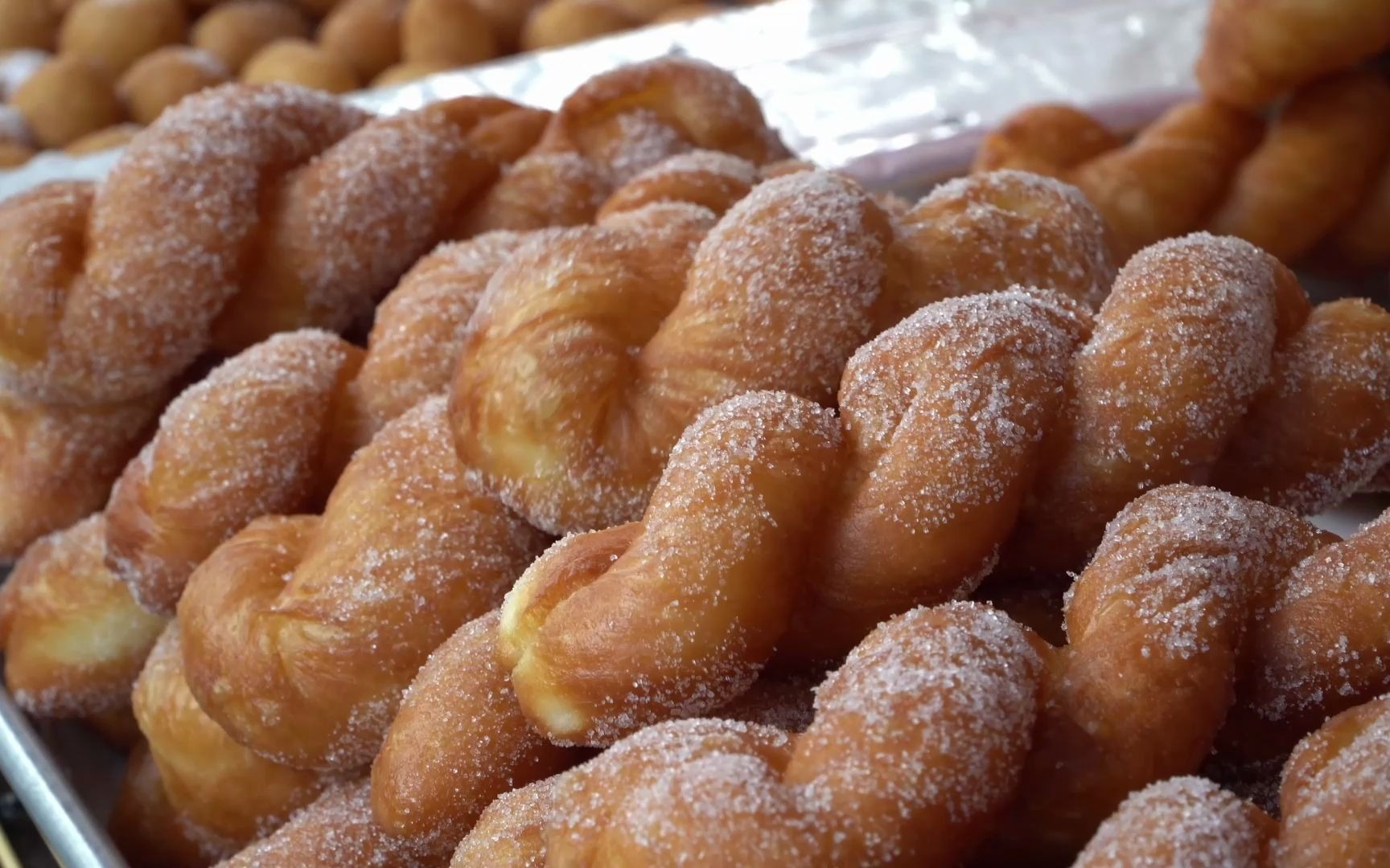 手工麻花油球高热量食物吃完要上火